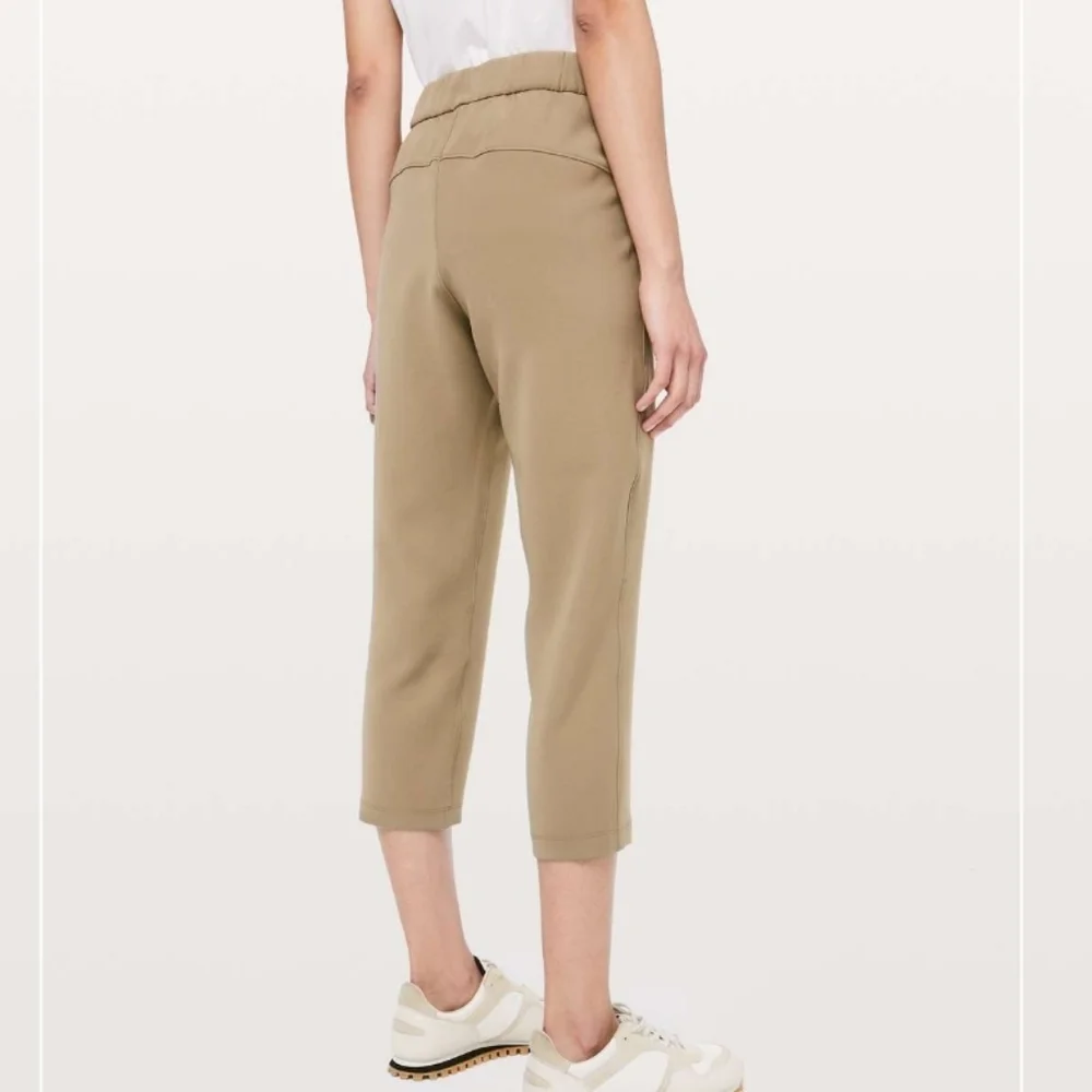 Lululemon On The Fly Crop 23" Pant - Picture 10 of 12
